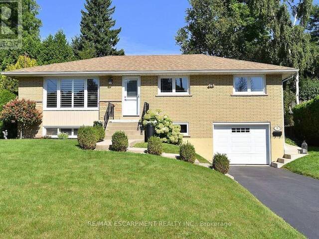 77 HILL CREST Hamilton Ontario, L9G 3A2