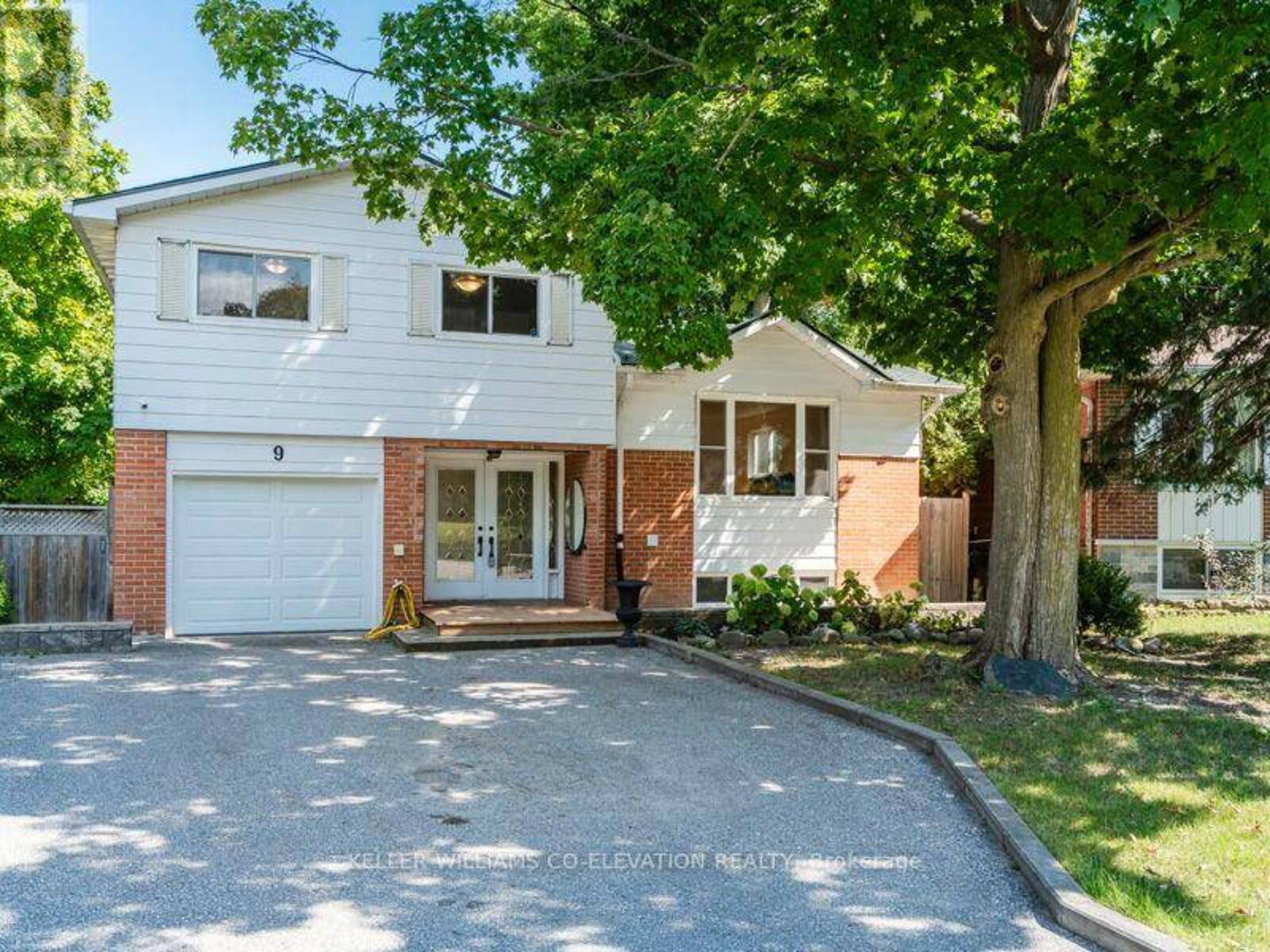 9 BEECHCROFT CIRCLE, Barrie, Ontario L4M 4Y4