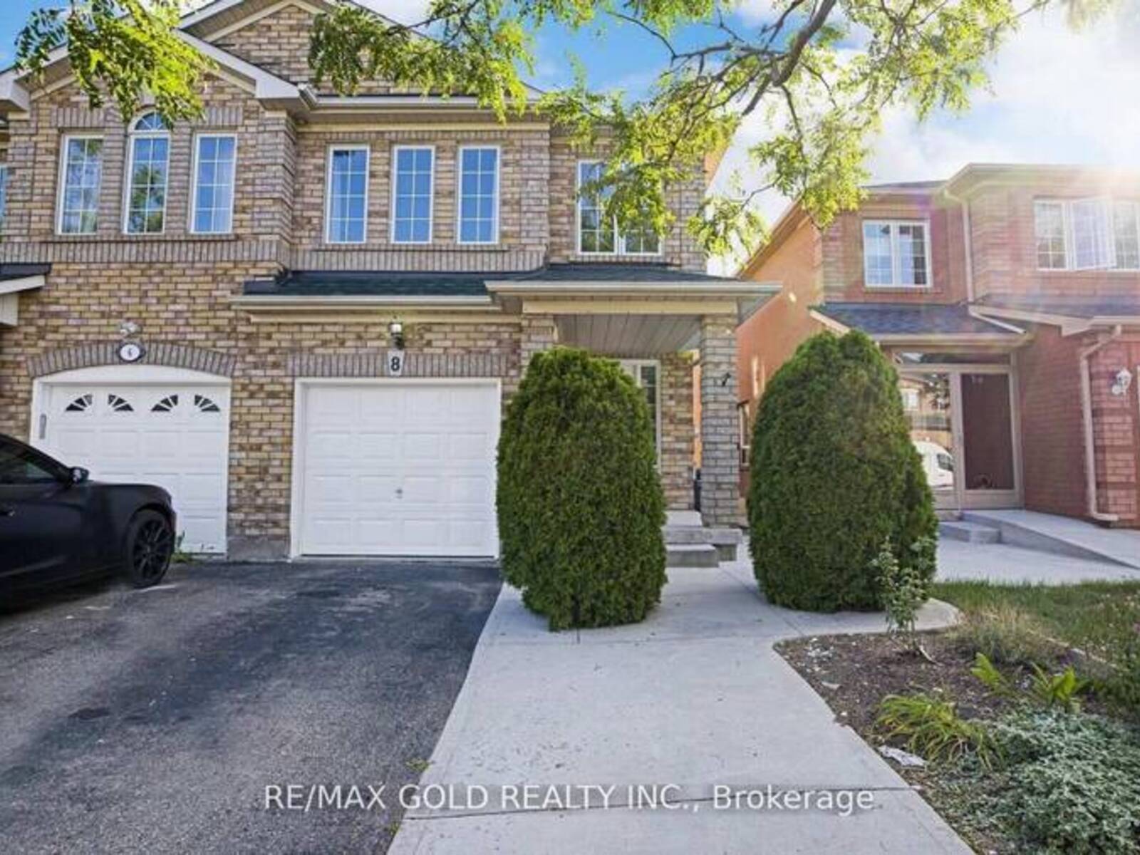 8 CORVETTE COURT, Brampton , Ontario L7A 2H7