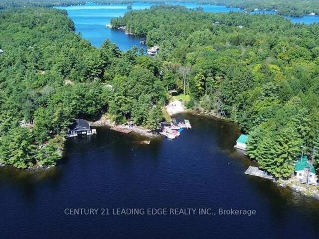 2077 LAKE Muskoka Ontario, P0C 1M0