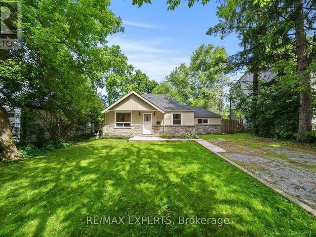 302 HOLLYWOOD DRIVE Georgina Ontario, L4P 2Z8