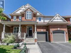 25 CLIFF GUNN ROAD Newmarket Ontario, L3X 3J8