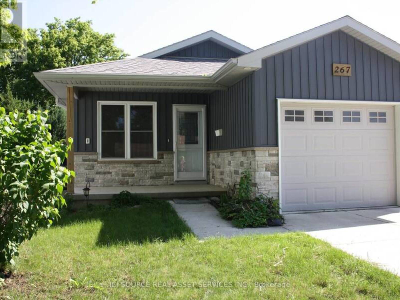 267 QUEEN STREET, Strathroy-Caradoc, Ontario N7G 2J3