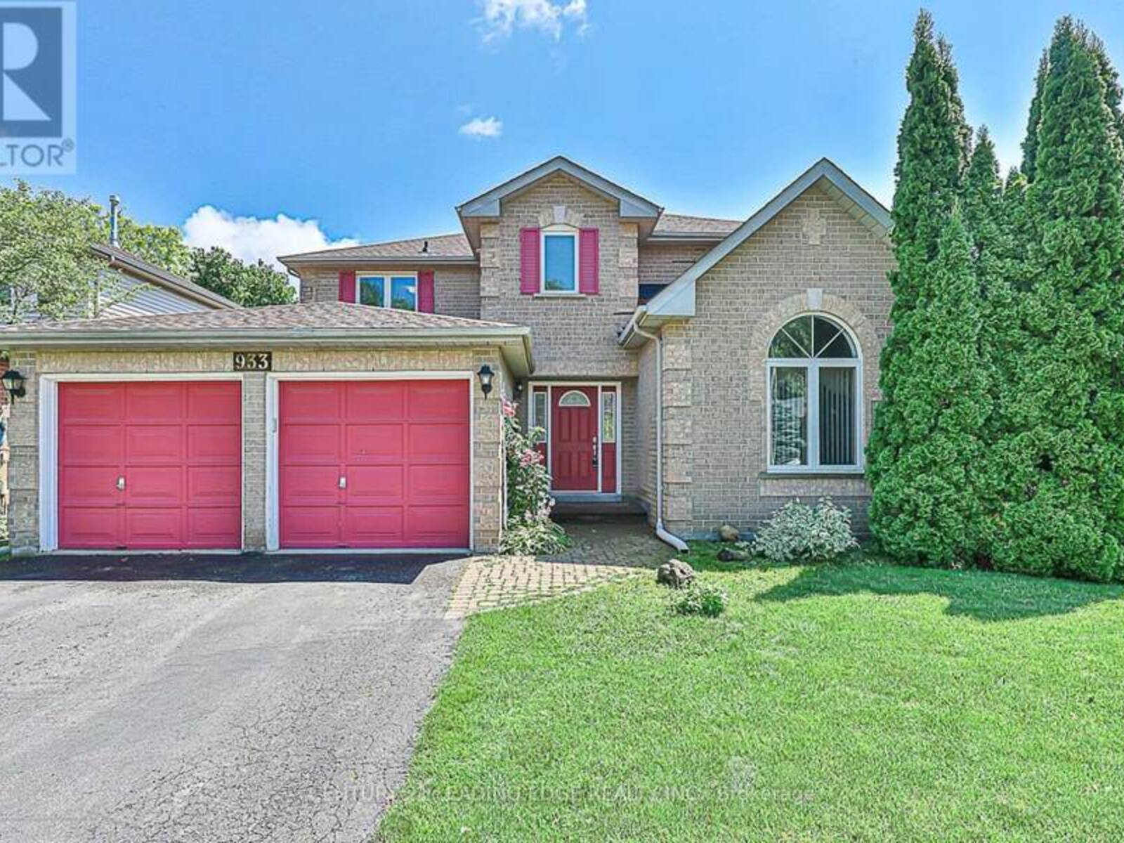 933 RIDGE VALLEY DRIVE, Oshawa, Ontario L1K 2G4