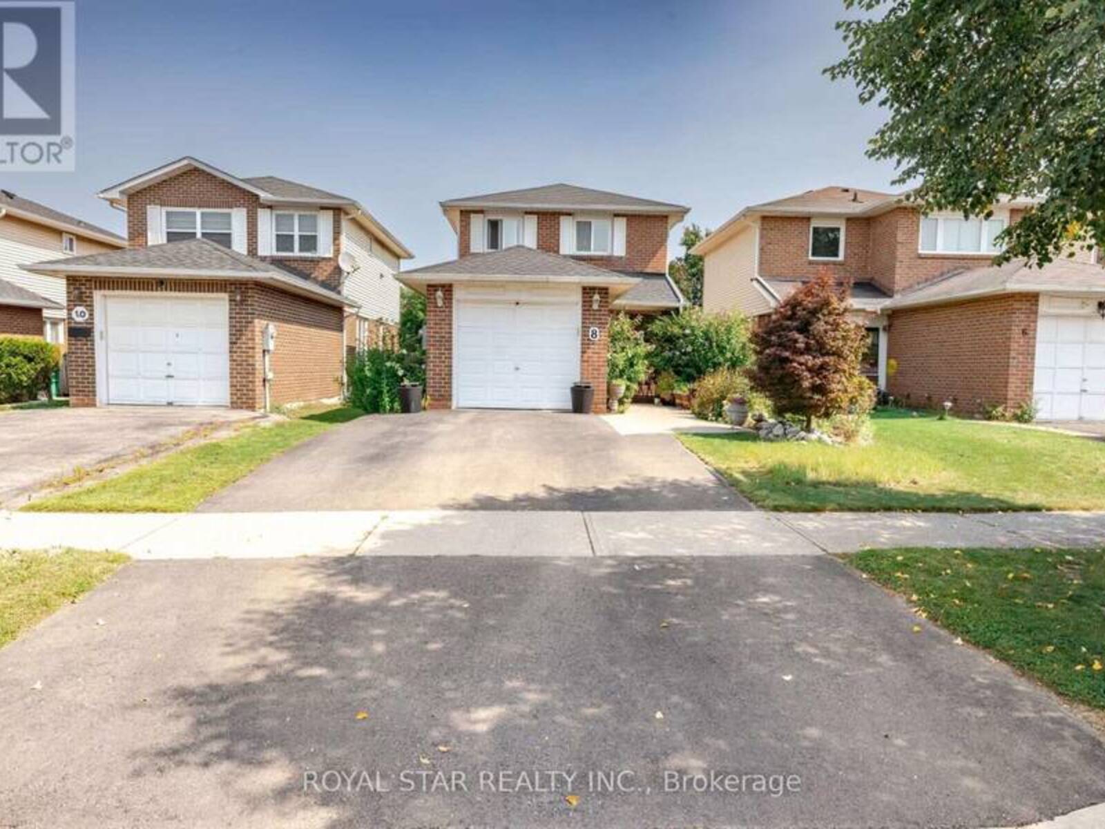 8 SUNSHADE PLACE, Brampton, Ontario L6Z 2B8