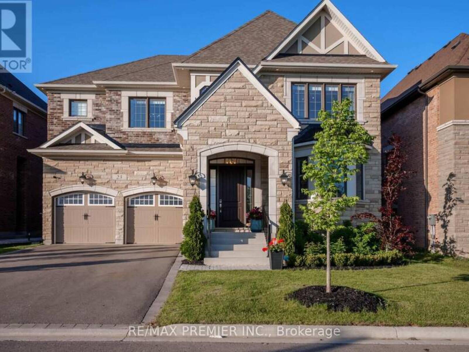 23 GRACE LAKE COURT, Vaughan, Ontario L4H 4V2