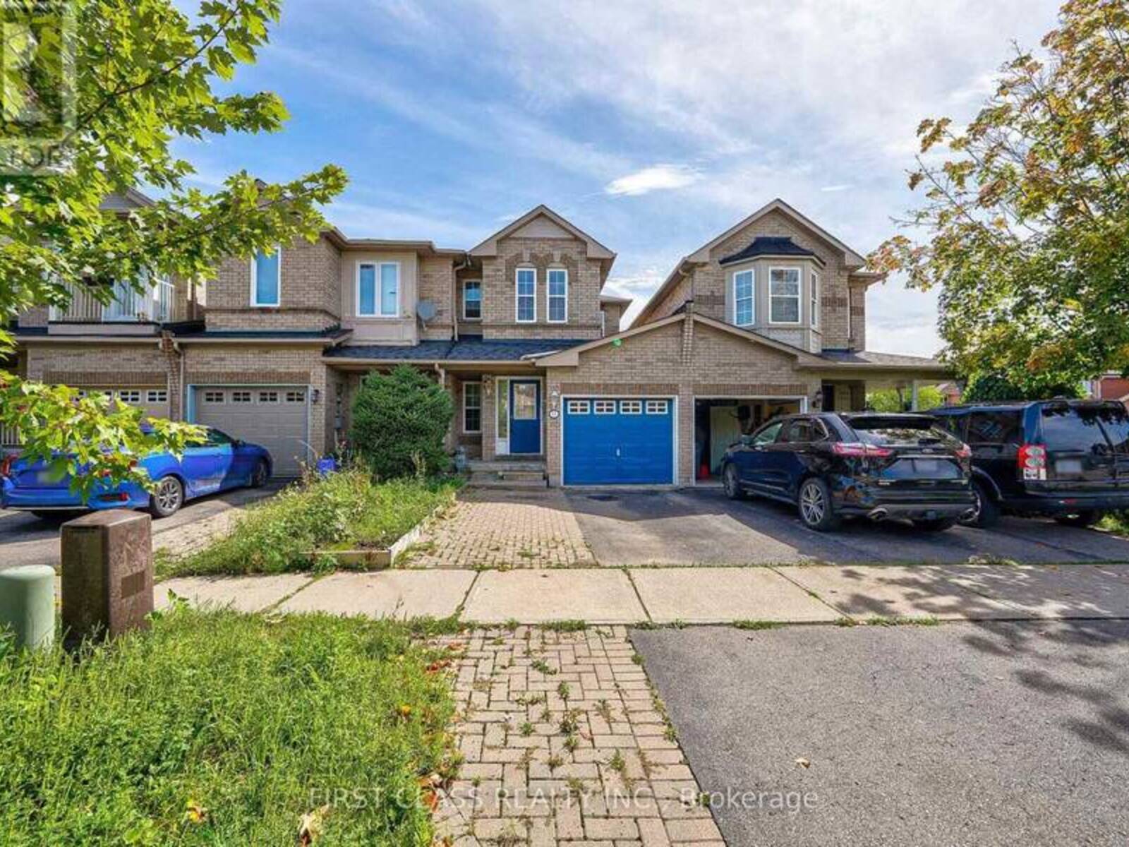 82 CAROUSEL CRESCENT, Richmond Hill, Ontario L4E 3X6