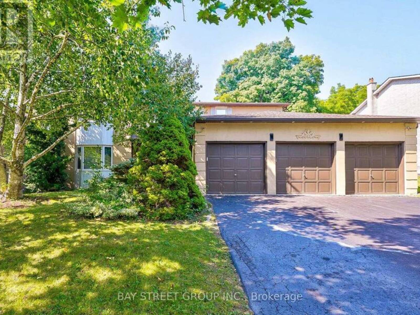 150 CAMBRIDGE CRESCENT, Richmond Hill, Ontario L4C 6G4