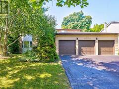 150 CAMBRIDGE CRESCENT Richmond Hill Ontario, L4C 6G4