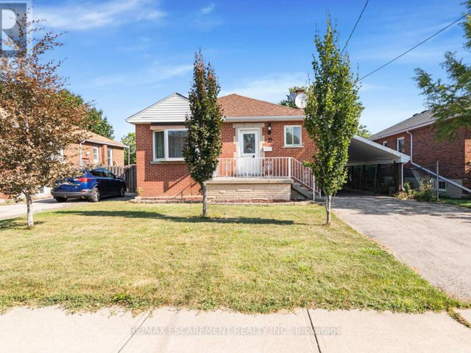 33 ALDERNEY AVENUE, Hamilton , Ontario L9A 2A6