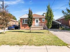 33 ALDERNEY AVENUE Hamilton Ontario, L9A 2A6