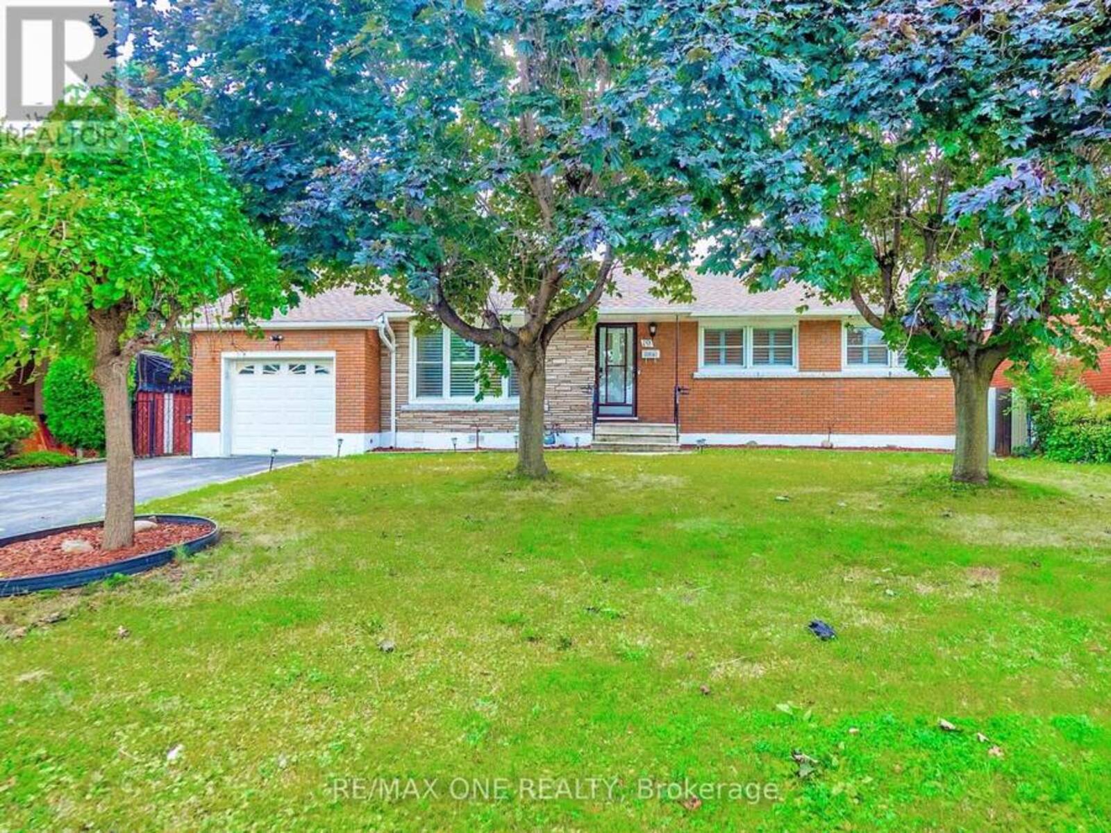 19 ORLANDA ROAD, Hamilton, Ontario L8G 2J9