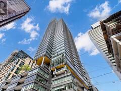 303 - 8 CHARLOTTE STREET Toronto Ontario, M5V 0K4