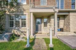 60 THOROUGHBRED WAY | Markham Ontario | Slide Image Three