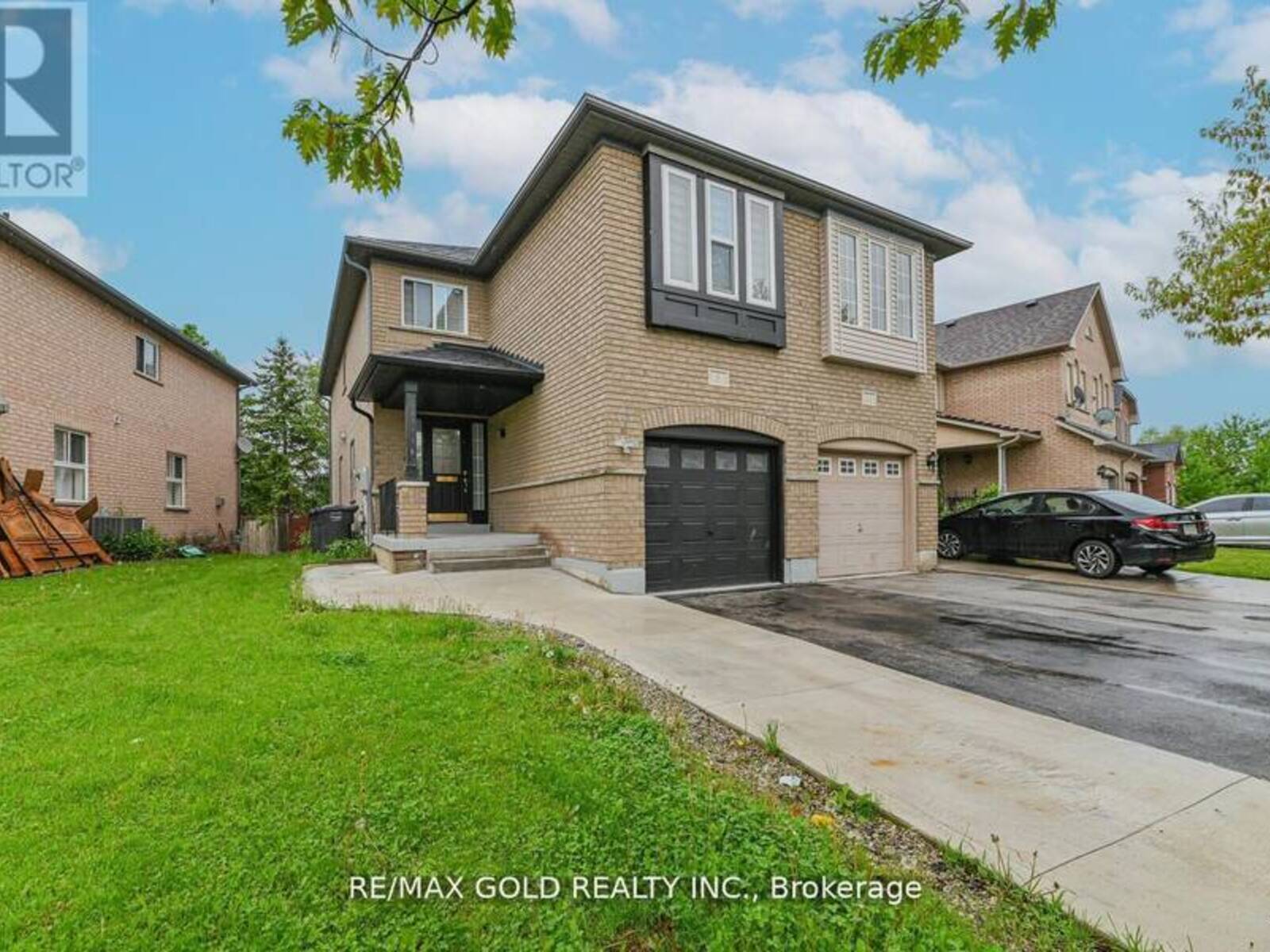 9 FAIRLAWN BOULEVARD, Brampton, Ontario L6P 1B6