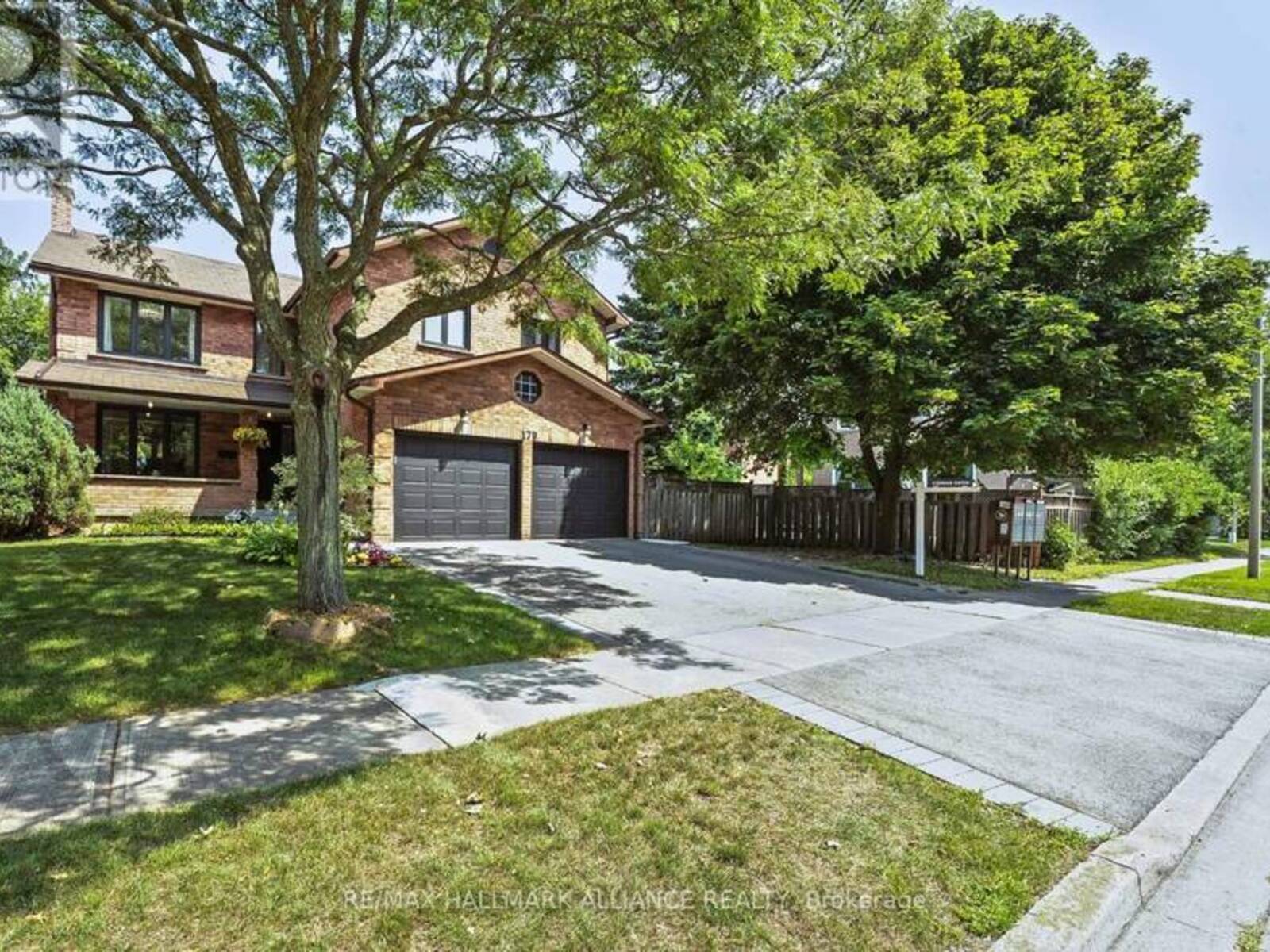 179 ROMAIN CRESCENT, Oakville , Ontario L6H 5A5