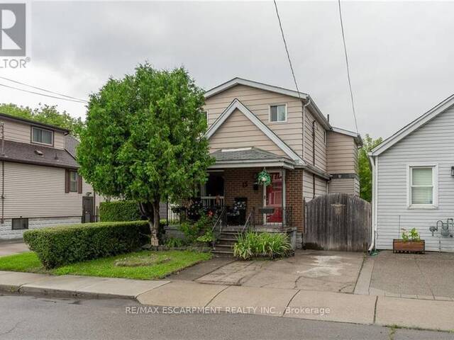 15 AGNES STREET Hamilton Ontario, L8H 4H1