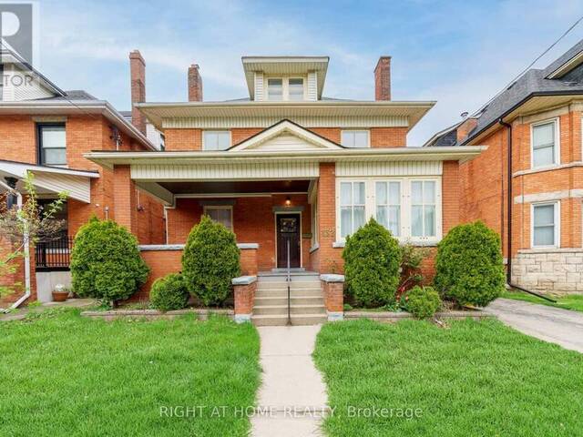 132 HOLTON AVENUE S Hamilton Ontario, L8M 2L5