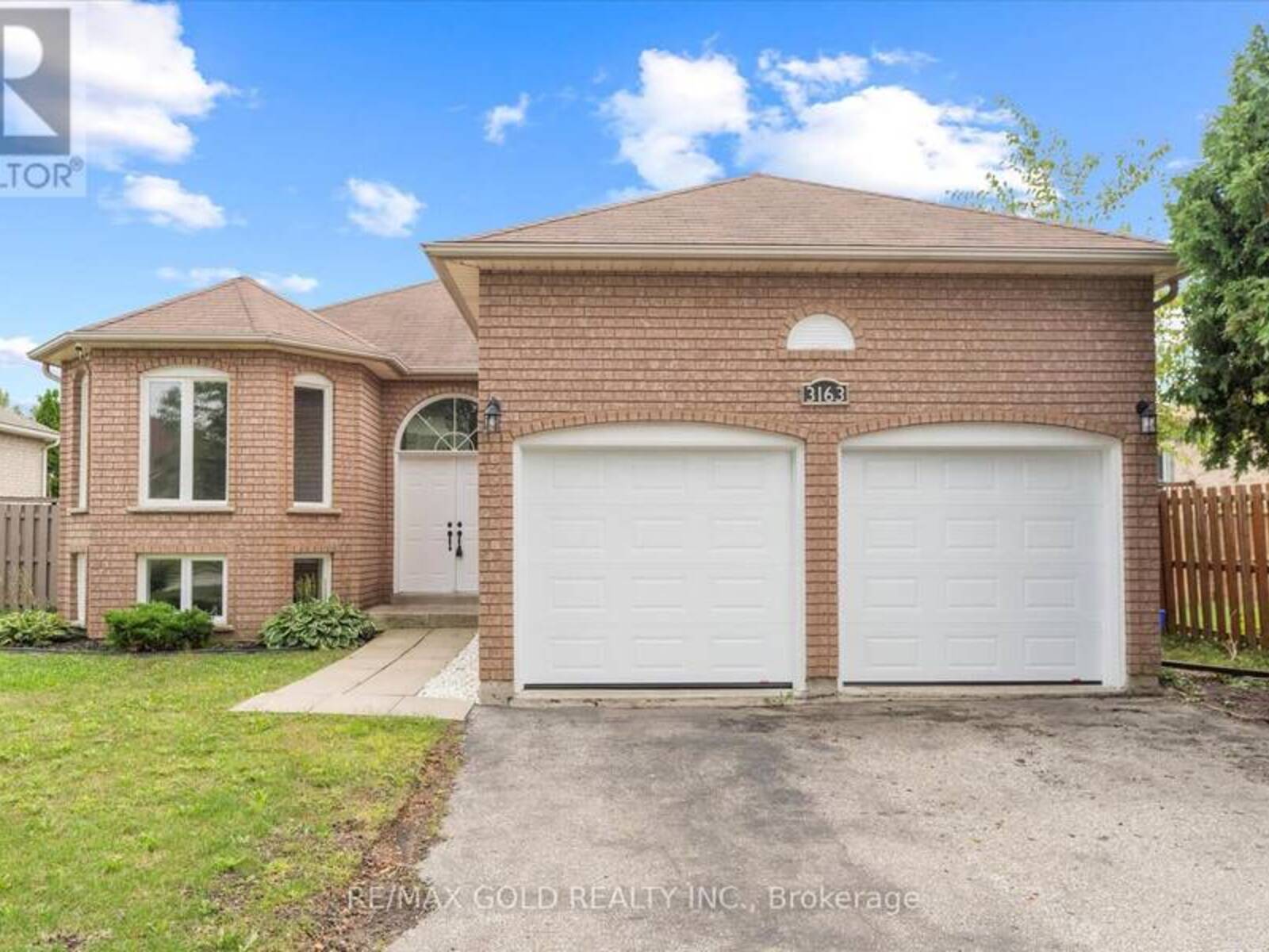 3163 FLETCHER CRESCENT, Windsor, Ontario N9E 4M8