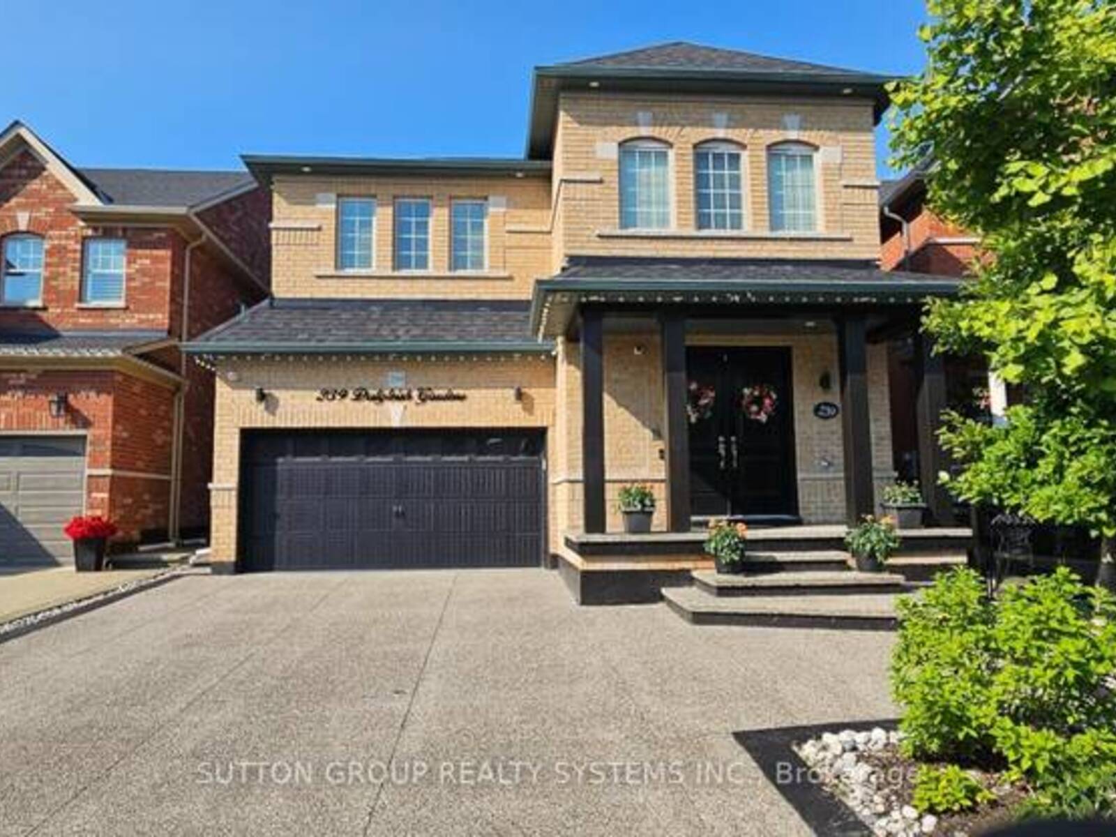 239 DALGLEISH GARDENS, Milton, Ontario L9T 6Z8