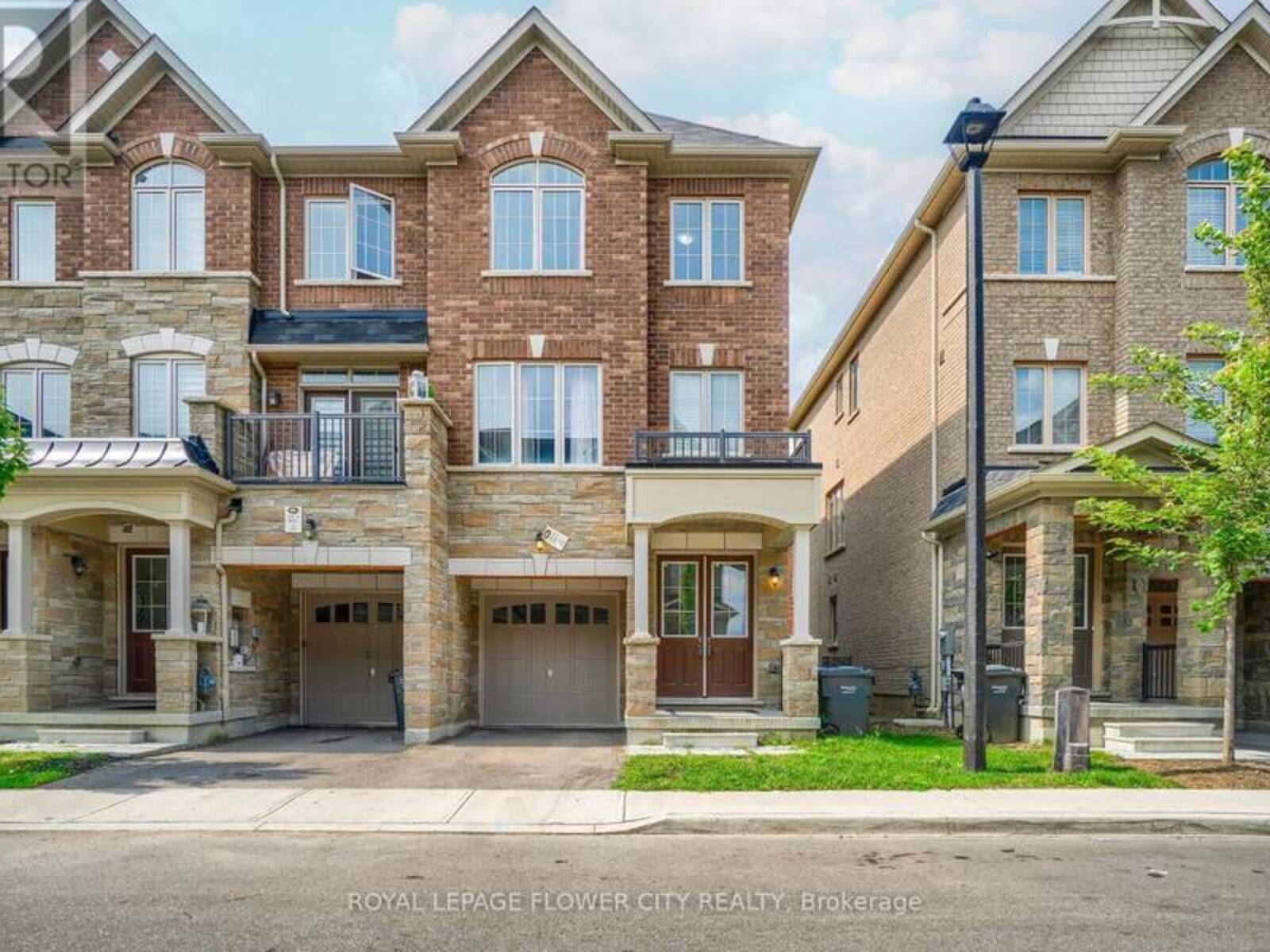 14 FAYE STREET, Brampton, Ontario L6P 4M9