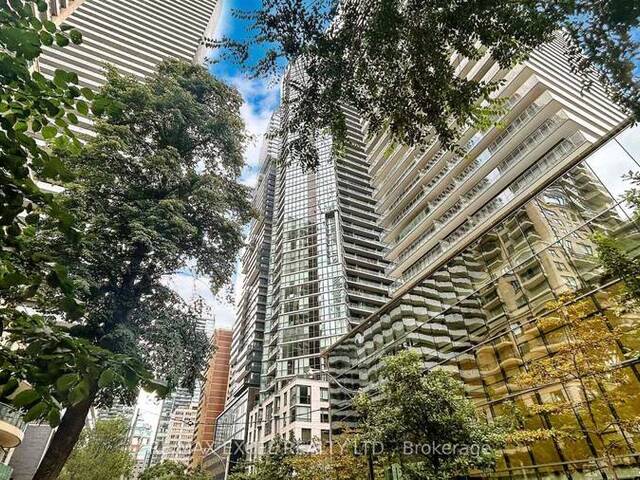 3606 - 55 CHARLES STREET E Toronto Ontario, M4Y 0J1