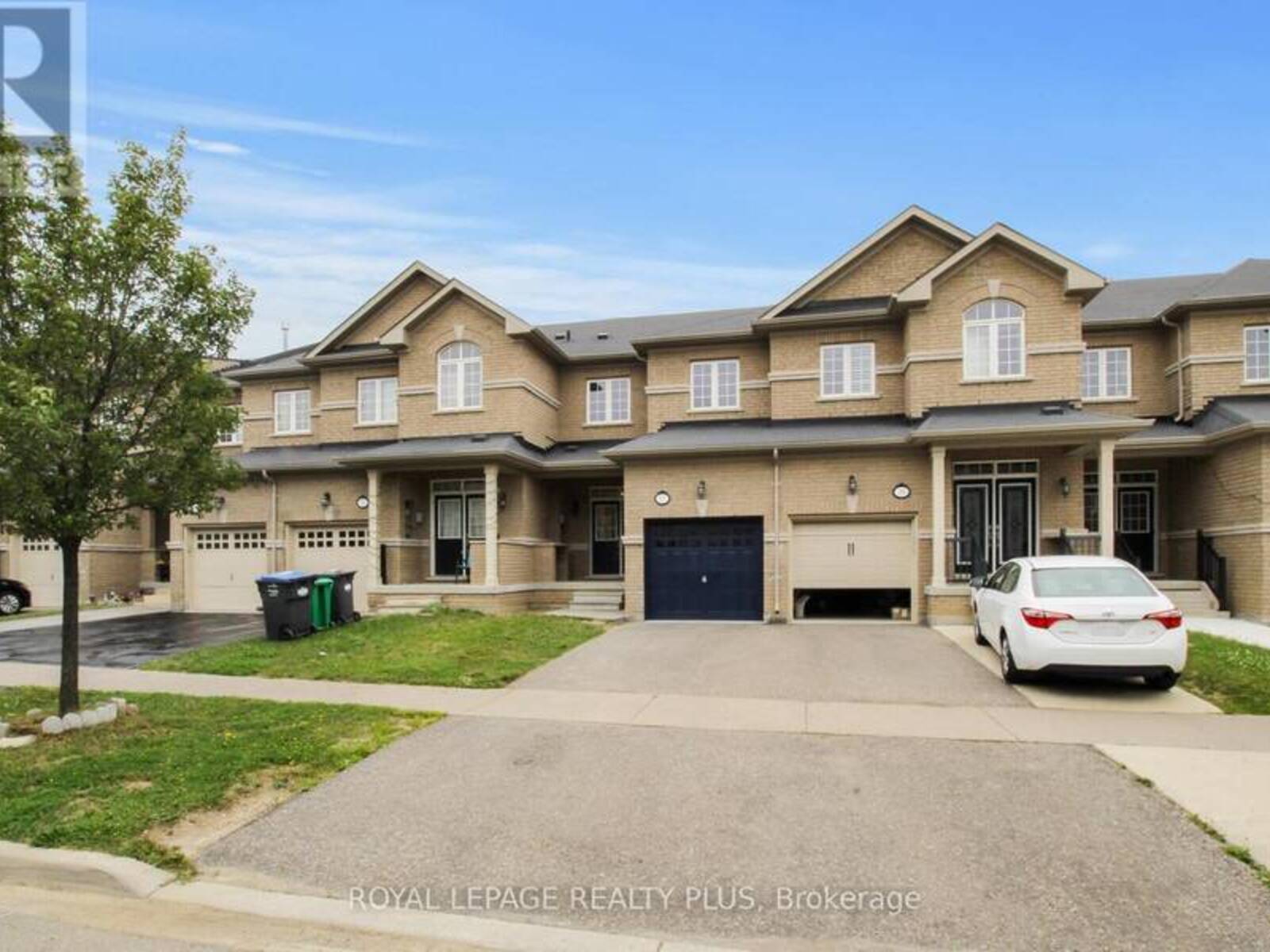 37 TEAL CRESCENT CIRCLE, Brampton, Ontario L4N 8W1