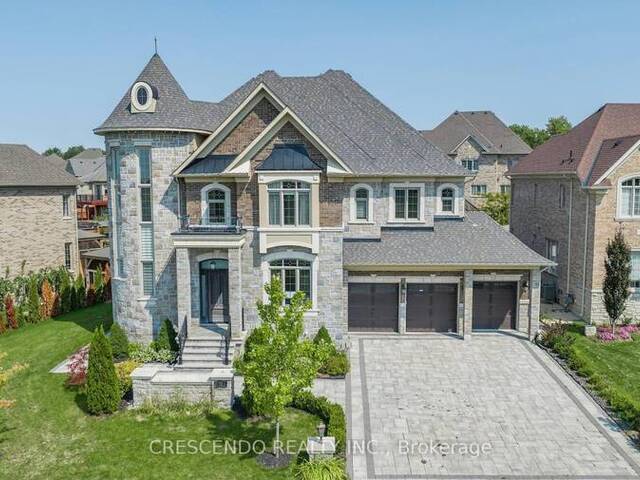 15 CHUCK ORMSBY CRESCENT E King Ontario, L7B 0A8