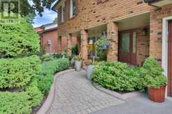 27 ARKENDO DRIVE | Oakville Ontario | Slide Image Three