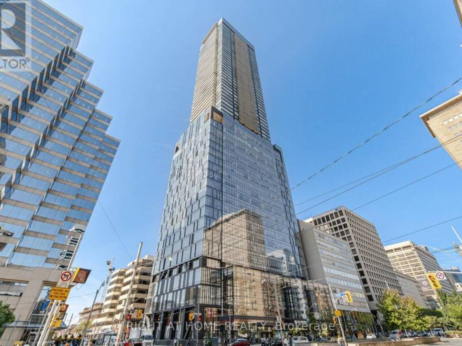 2507 - 488 UNIVERSITY AVENUE, Toronto, Ontario M5G 0C1