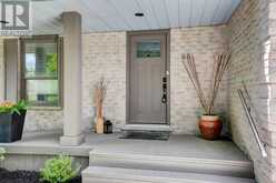 55 FRESHMEADOW WAY | Guelph Ontario | Slide Image Two