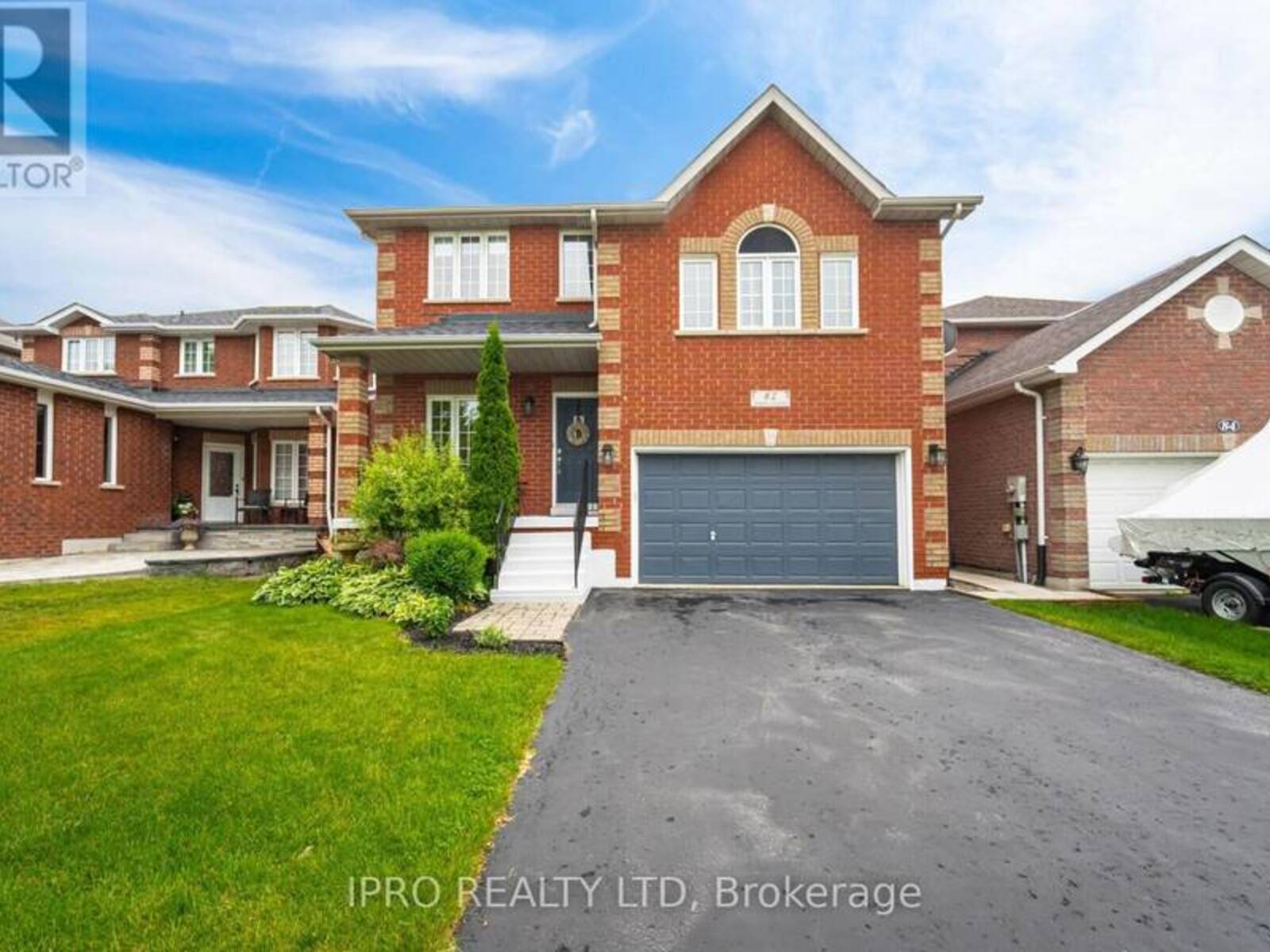 82 JOSEPH CRESCENT, Barrie, Ontario L4N 0Y2