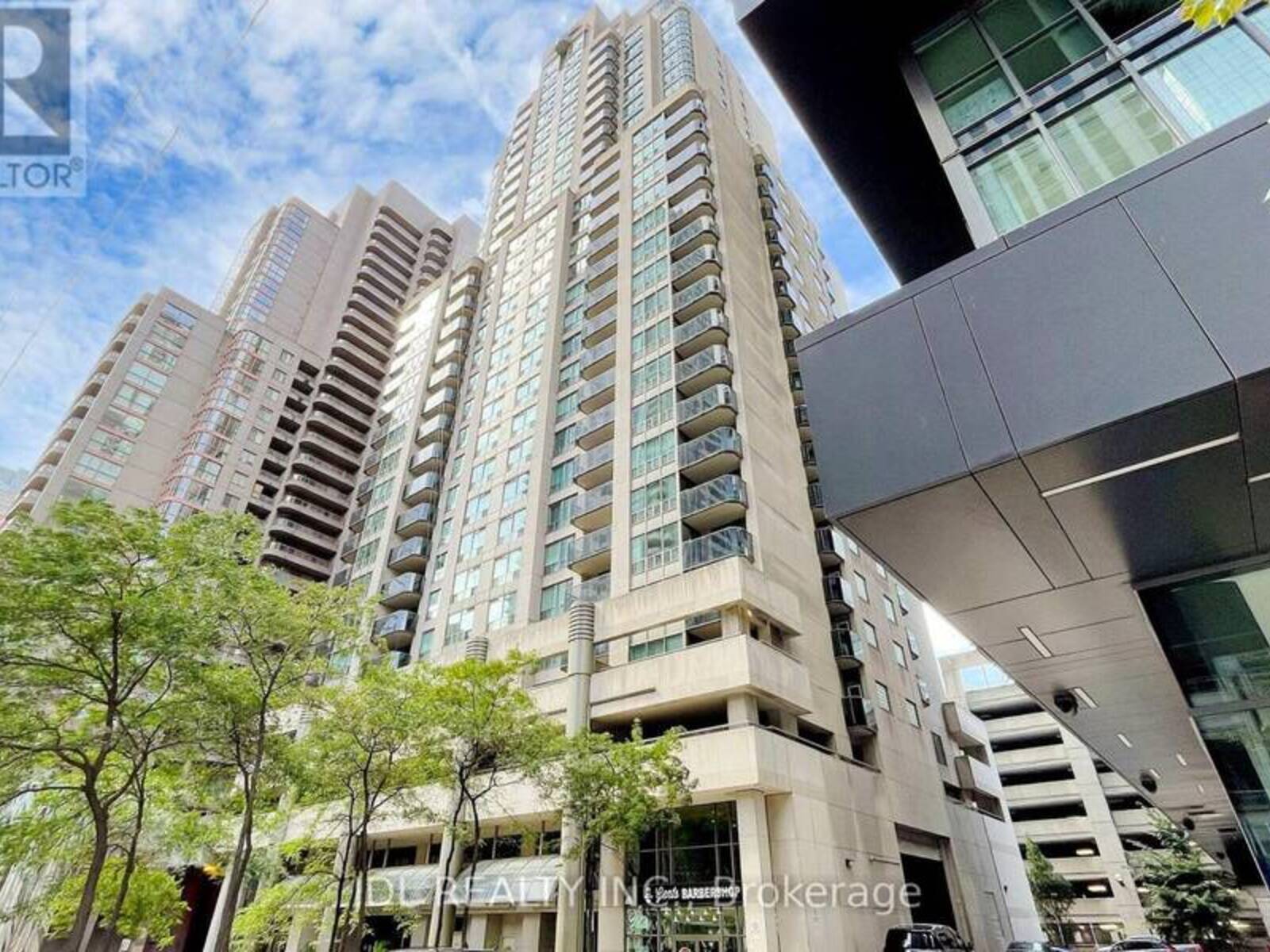 903 - 750 BAY STREET, Toronto, Ontario M5G 1N6