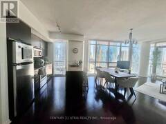 2008 - 65 BREMNER BOULEVARD Toronto Ontario, M5J 0A7