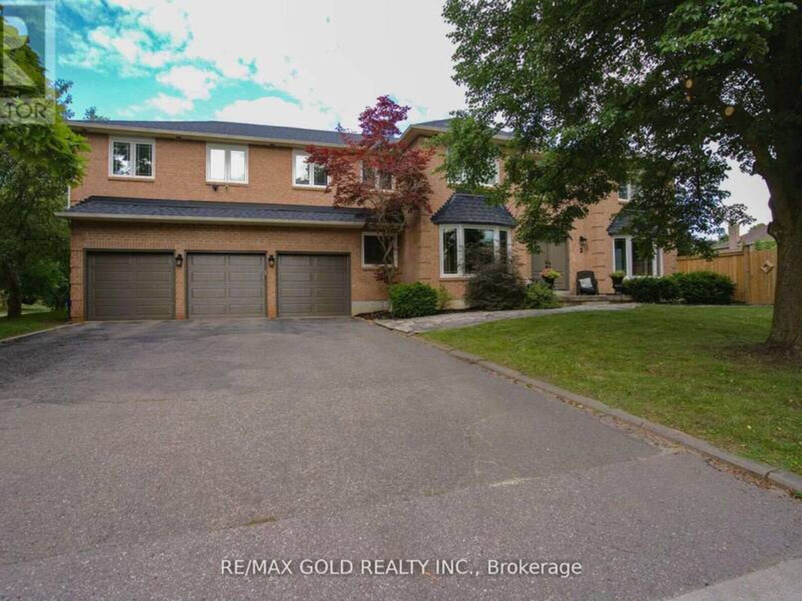 2 ENCHANTED COURT N, Brampton , Ontario L6Z 3M9