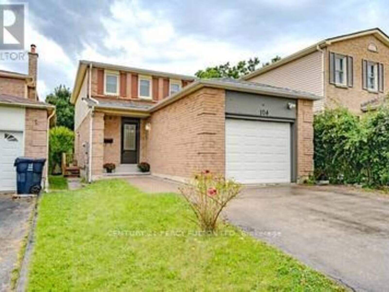 104 SHADY HOLLOW DRIVE, Toronto, Ontario M1V 2L8