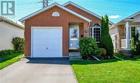 7724 CORTINA CRESCENT | Niagara Falls Ontario | Slide Image One