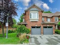 21 - 2 MARY GAPPER CRESCENT Richmond Hill Ontario, L4C 0J4