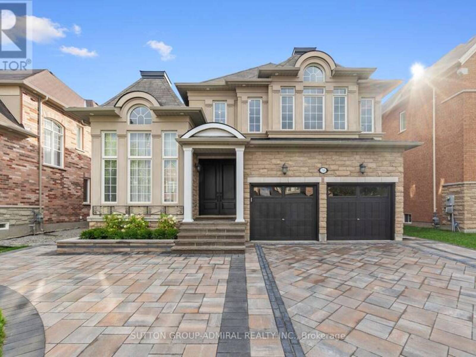 76 HEINTZMAN CRESCENT, Vaughan, Ontario L6A 4T1