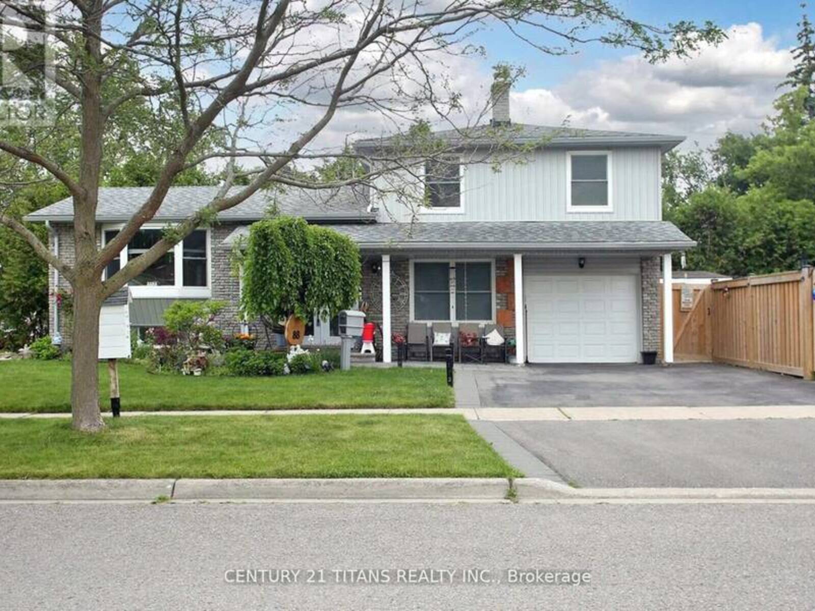 88 HOBBS DRIVE, Clarington, Ontario L1C 3M1