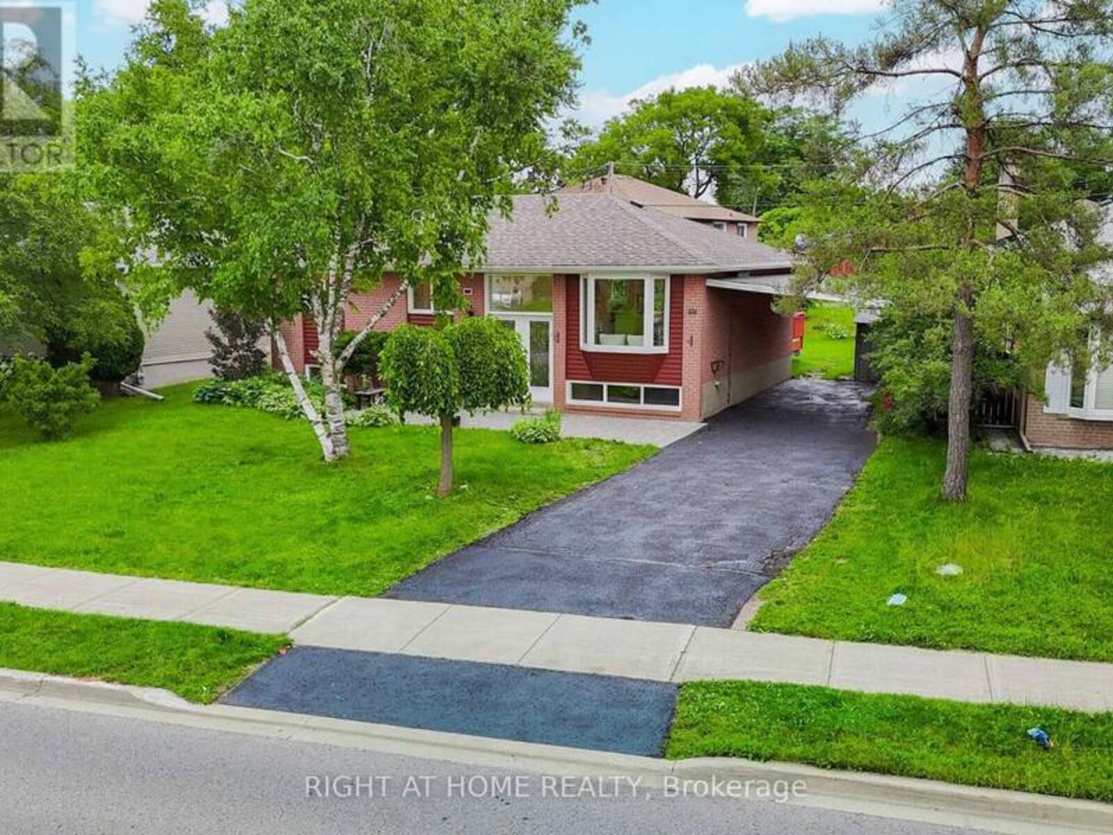 41 AURORA HEIGHTS DRIVE, Aurora, Ontario L4G 2W6