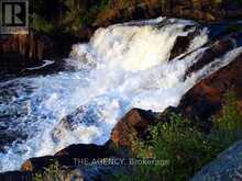 #1 - 1006 FOXPOINT ROAD | Lake of Bays Ontario | Slide Image Eight