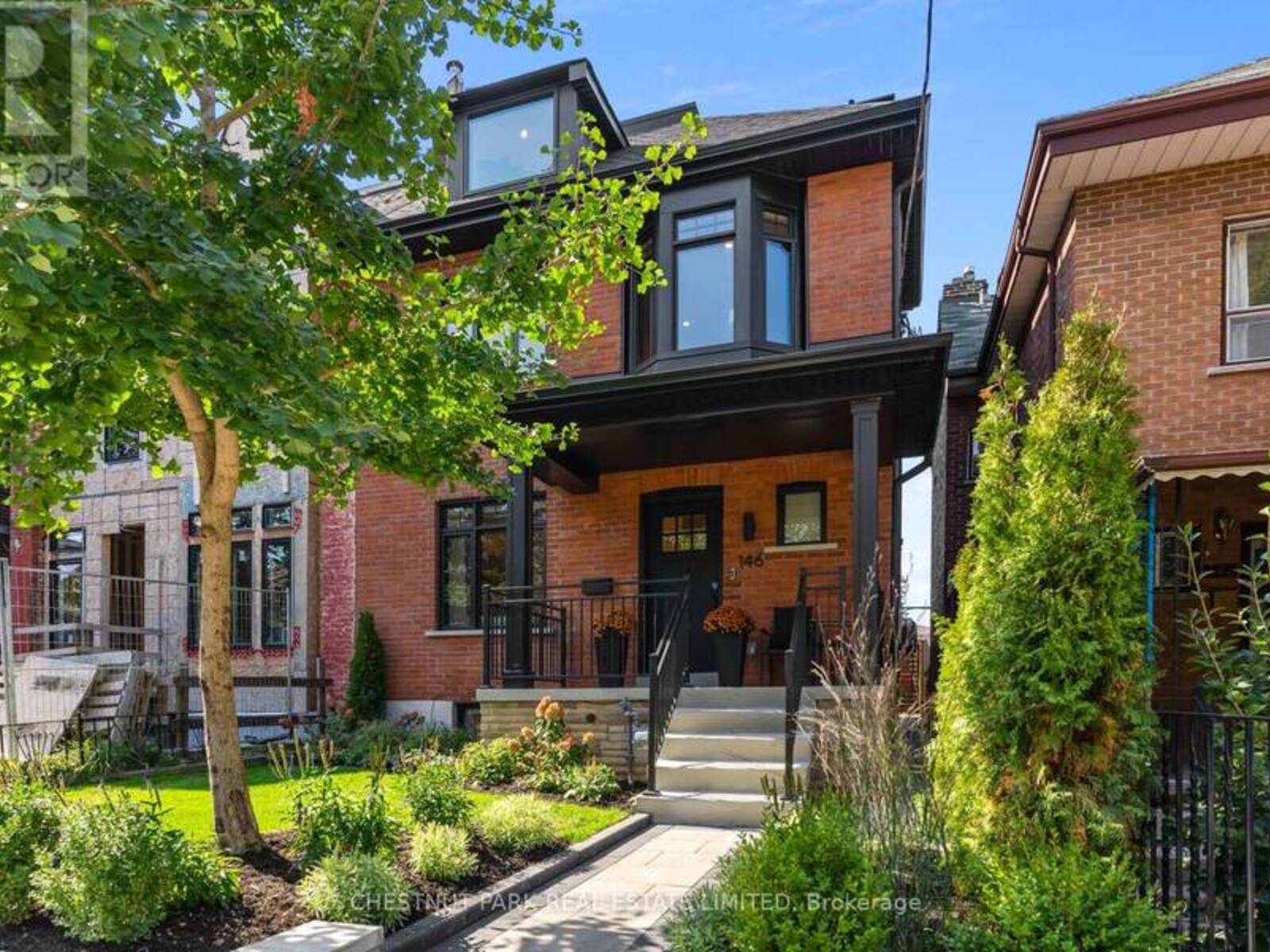 146 BEATRICE STREET, Toronto, Ontario M6J 2T3