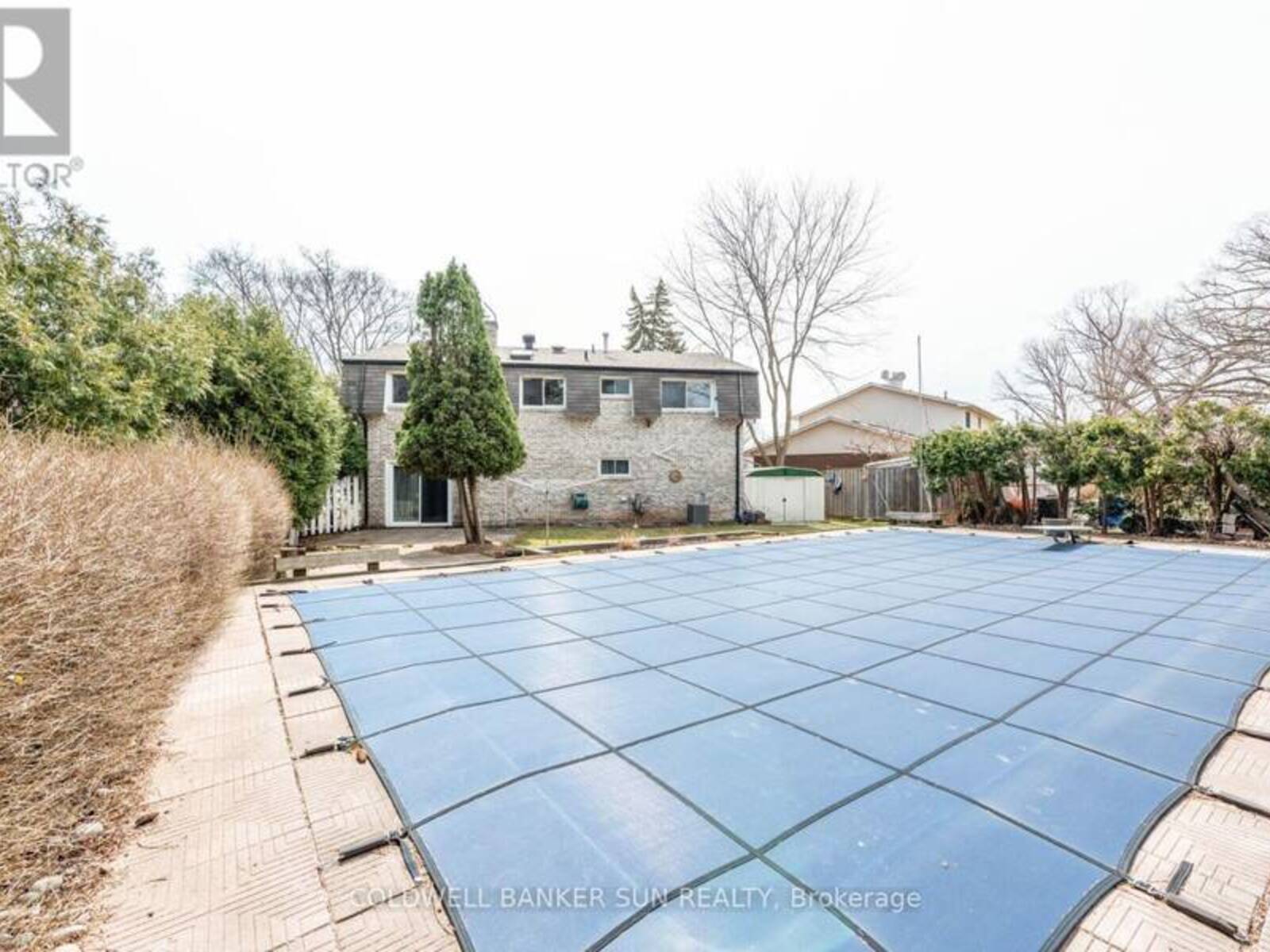 2483 YARMOUTH CRESCENT, Oakville, Ontario L6L 2M9