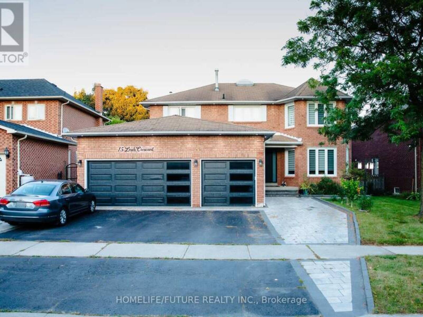 15 LEAH CRESCENT, Ajax, Ontario L1T 3J2