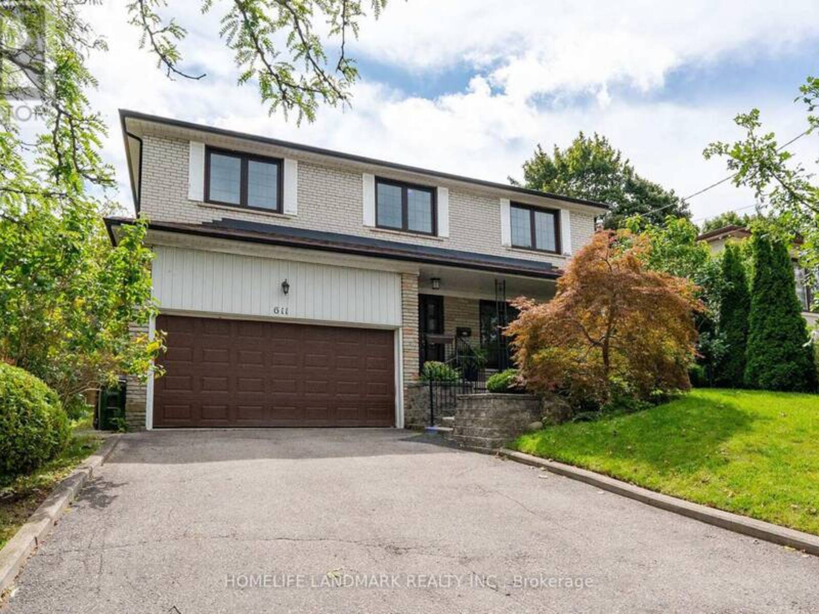 611 CUMMER AVENUE, Toronto, Ontario M2K 2M5