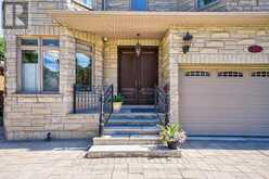 426 CENTRE STREET E | Richmond Hill Ontario | Slide Image Two