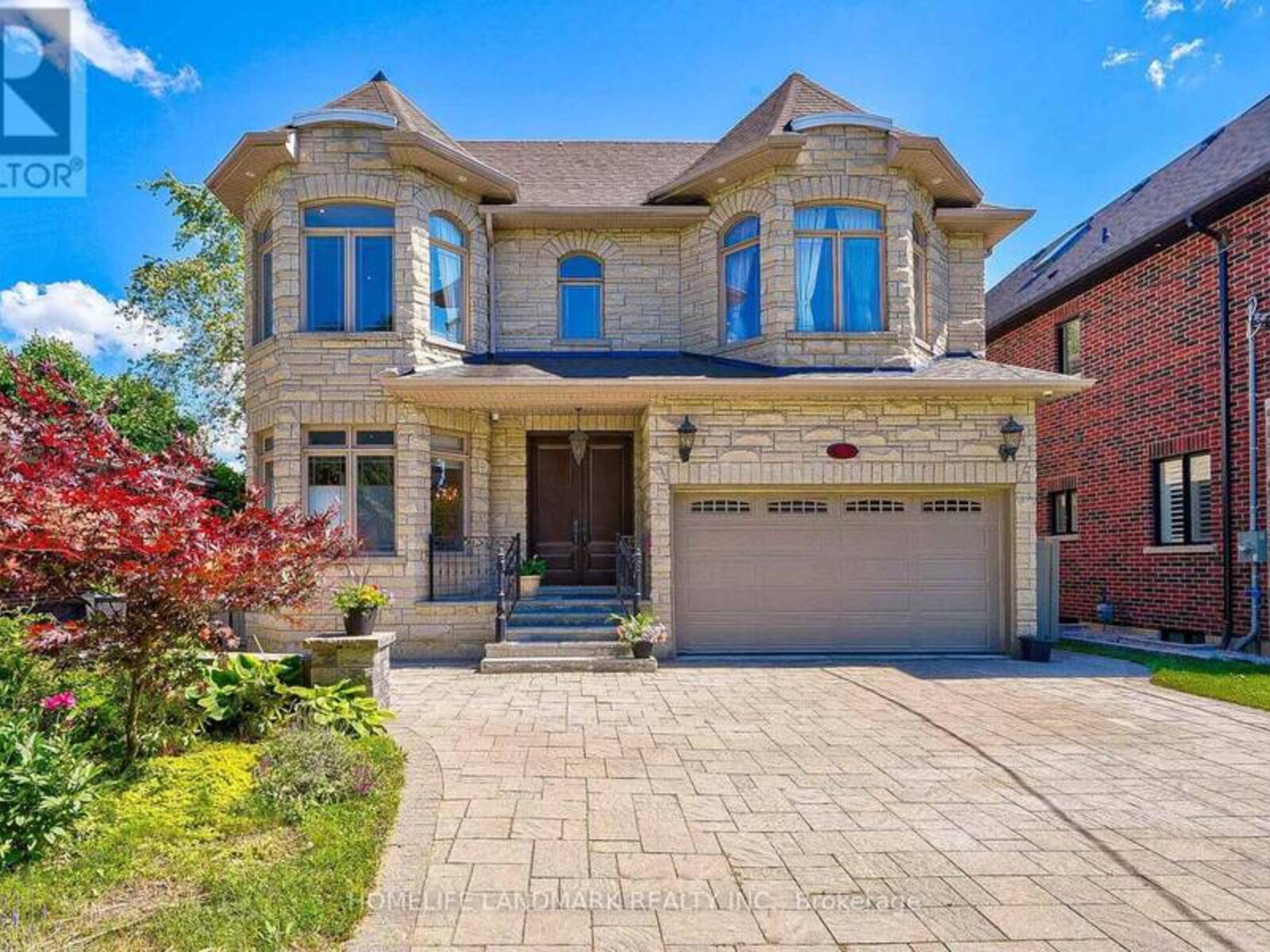 426 CENTRE STREET E, Richmond Hill, Ontario L4C 1B7