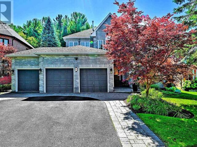 92 CARLYLE CRESCENT Aurora Ontario, L4G 6P7