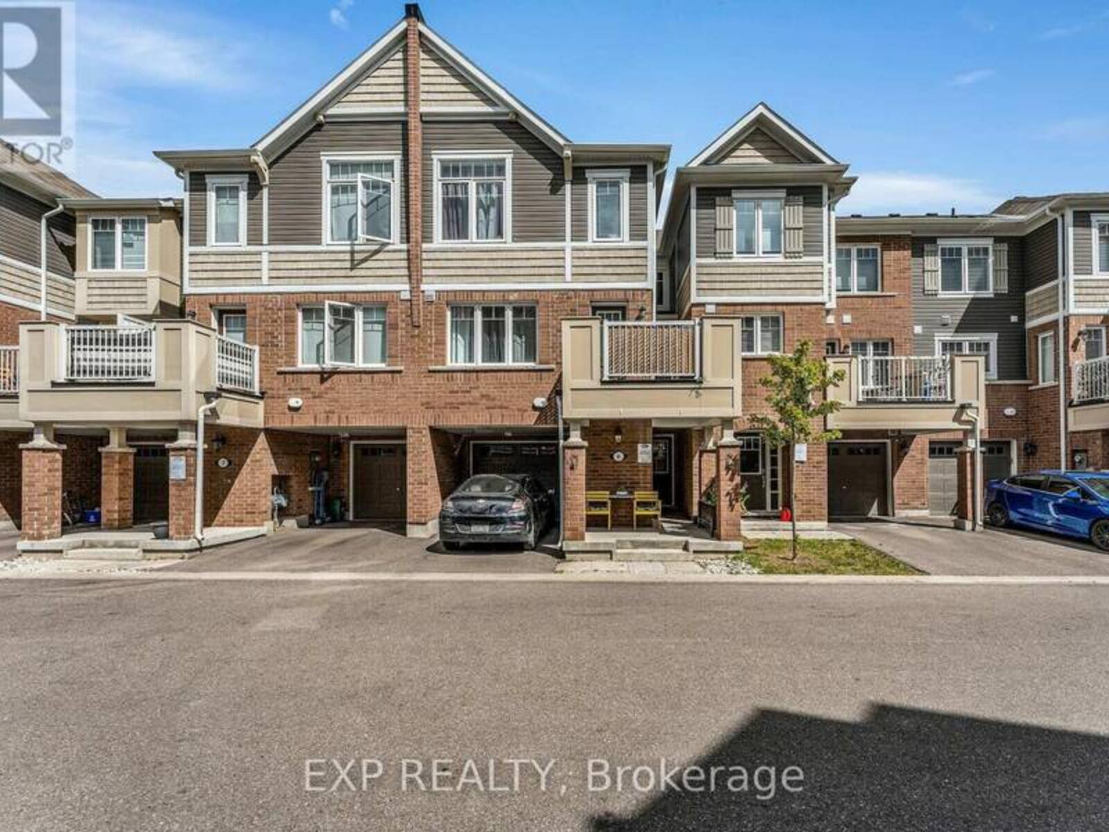 8 - 1222 ROSE WAY, Milton, Ontario L9E 1P1